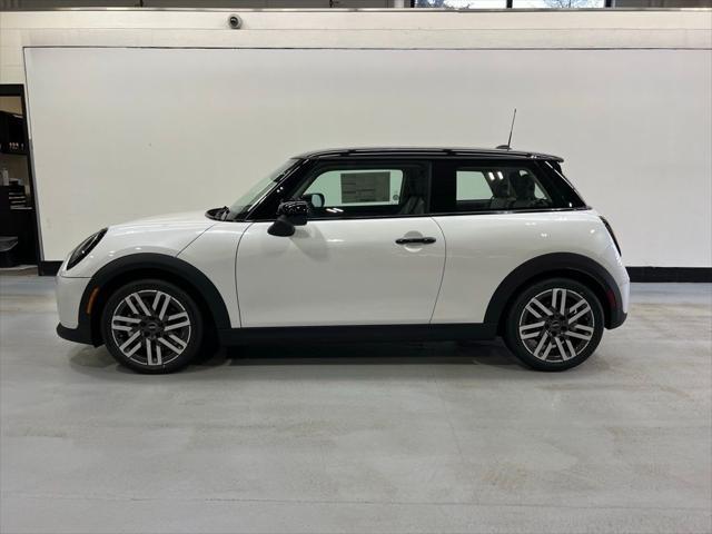 new 2025 MINI Hardtop car, priced at $33,530