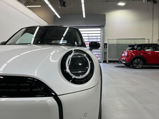 new 2025 MINI Hardtop car, priced at $33,530
