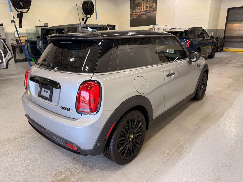 used 2024 MINI Hardtop car, priced at $24,999