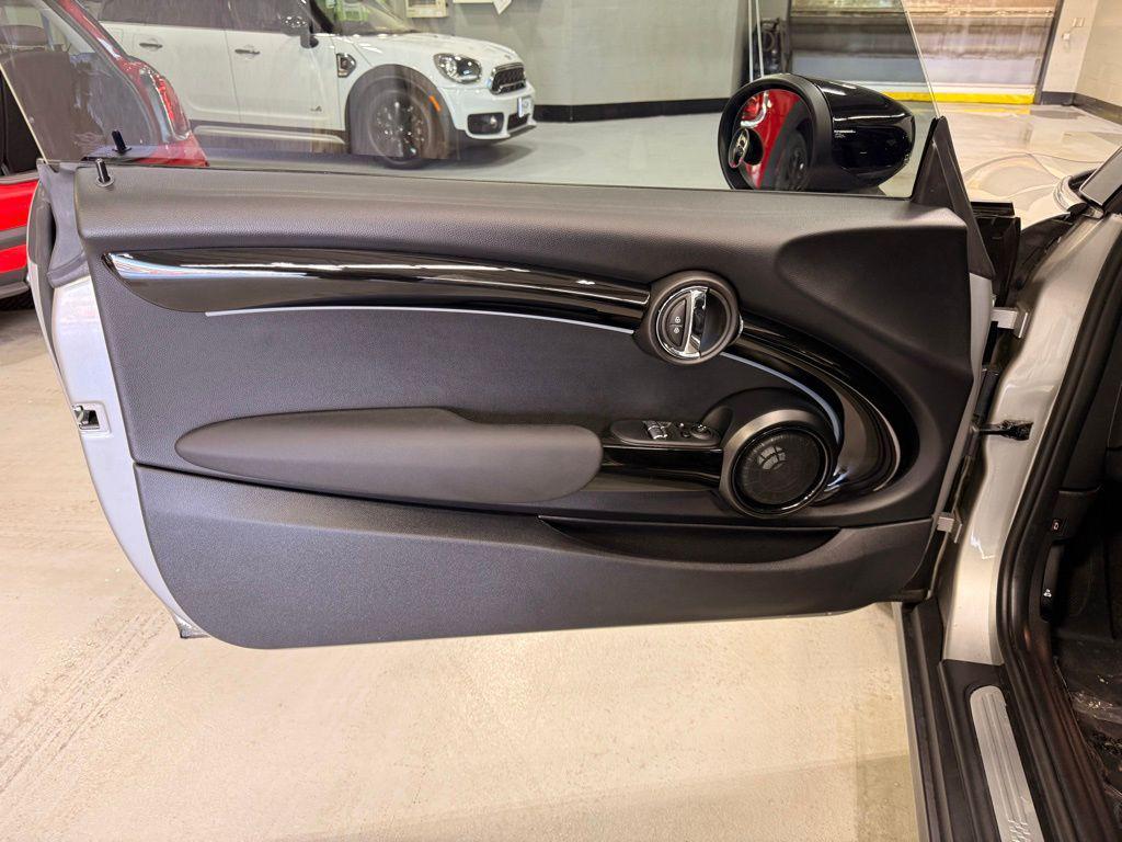 used 2024 MINI Hardtop car, priced at $24,999