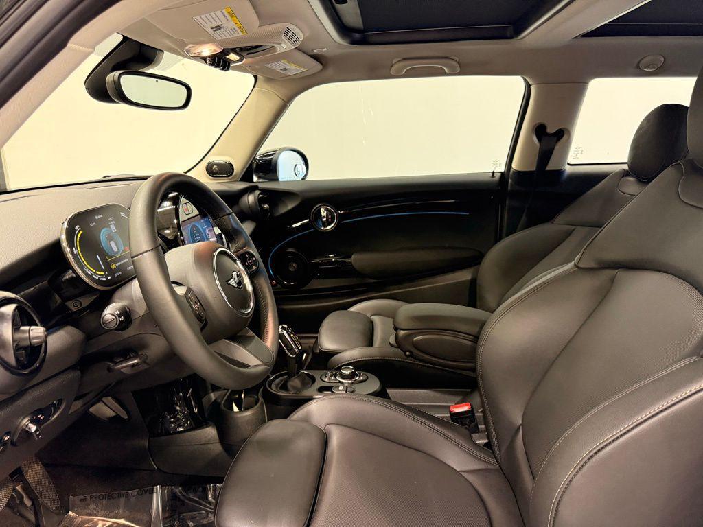 used 2024 MINI Hardtop car, priced at $24,999