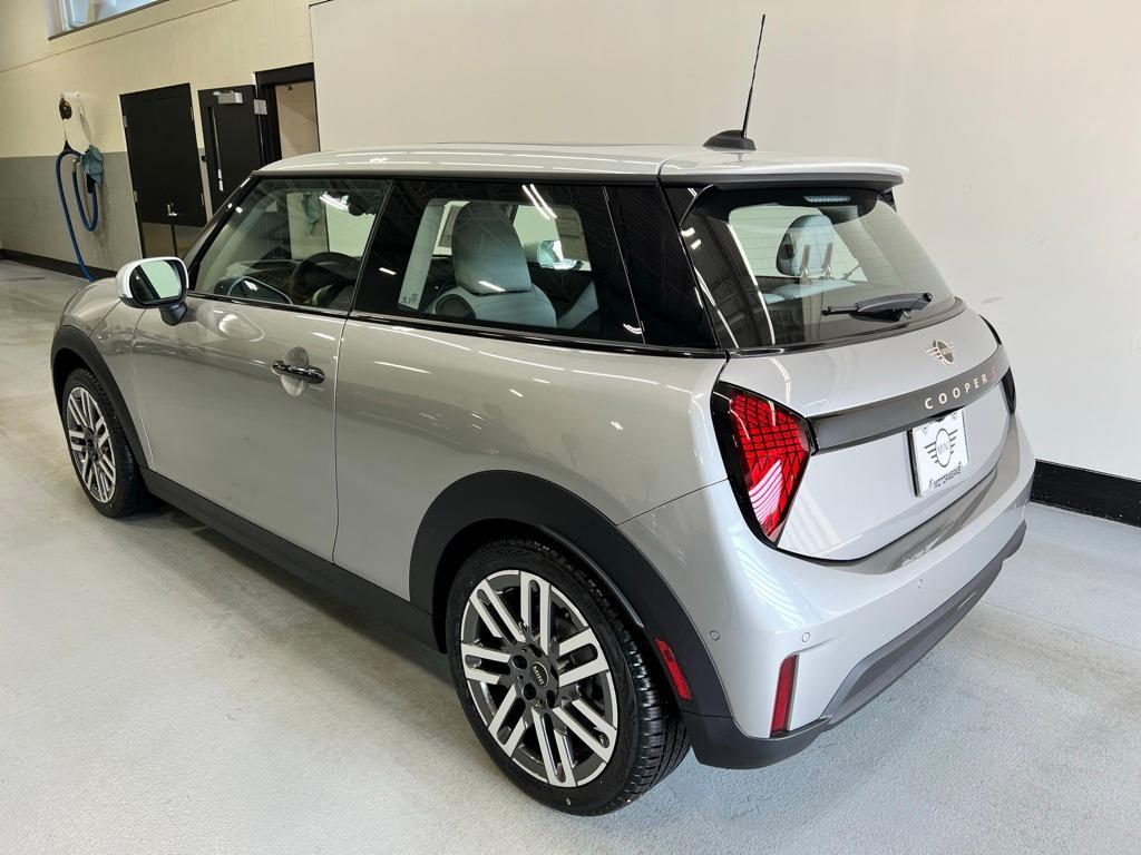 new 2025 MINI Hardtop car, priced at $35,595