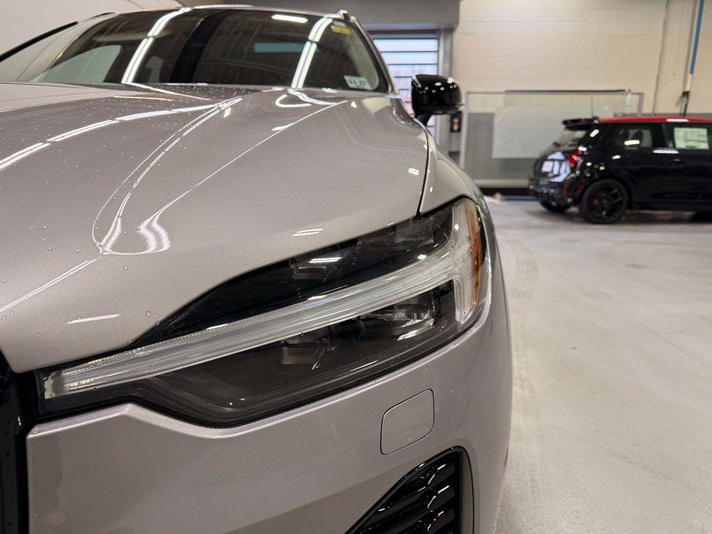 used 2023 Volvo XC60 car, priced at $37,499