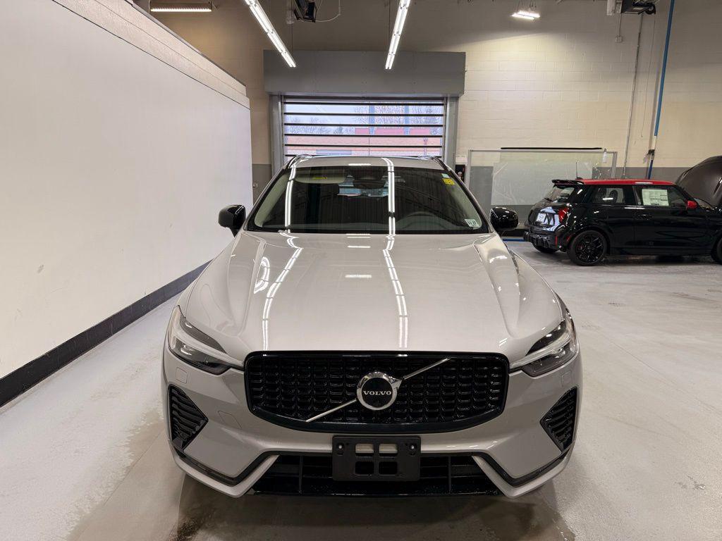used 2023 Volvo XC60 car, priced at $37,499