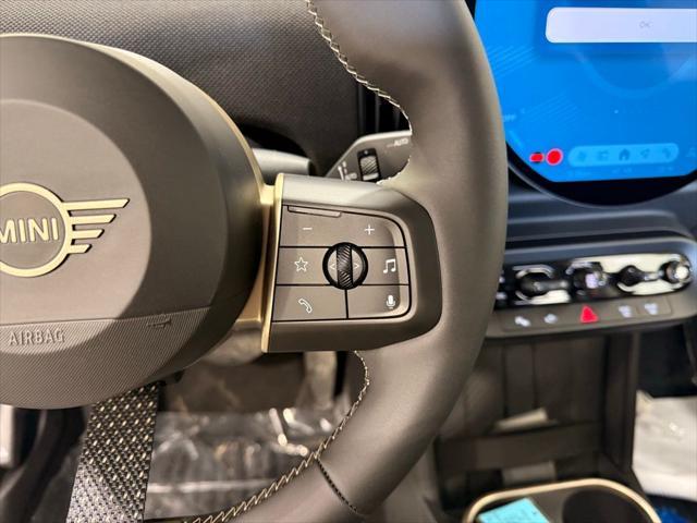 new 2025 MINI Hardtop car