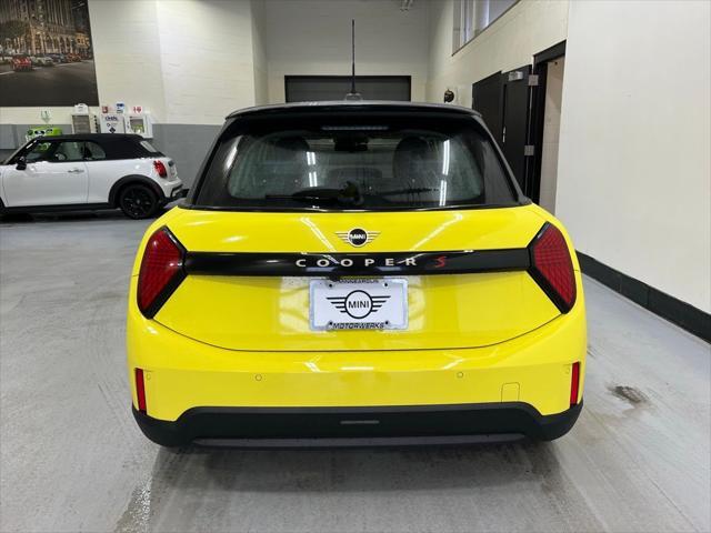 used 2025 MINI Hardtop car, priced at $29,900