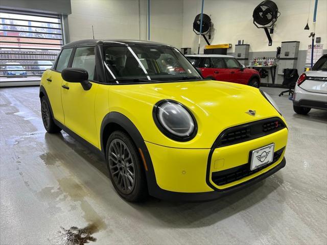 used 2025 MINI Hardtop car, priced at $29,900