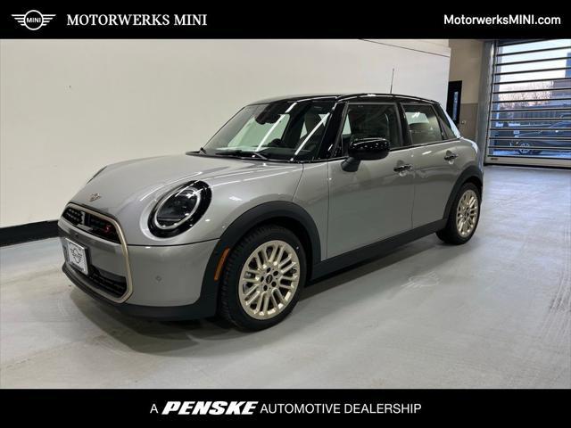 new 2025 MINI Hardtop car, priced at $39,455