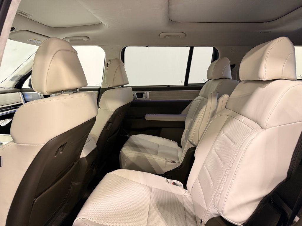 used 2024 Hyundai Santa Fe car, priced at $41,999