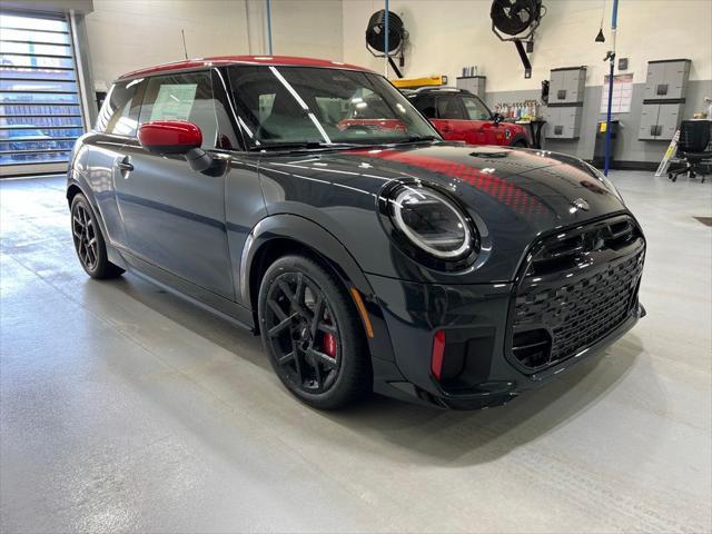 new 2025 MINI Hardtop car, priced at $43,595