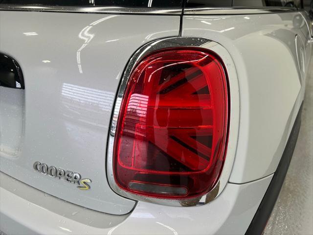 used 2022 MINI Hardtop car, priced at $22,500