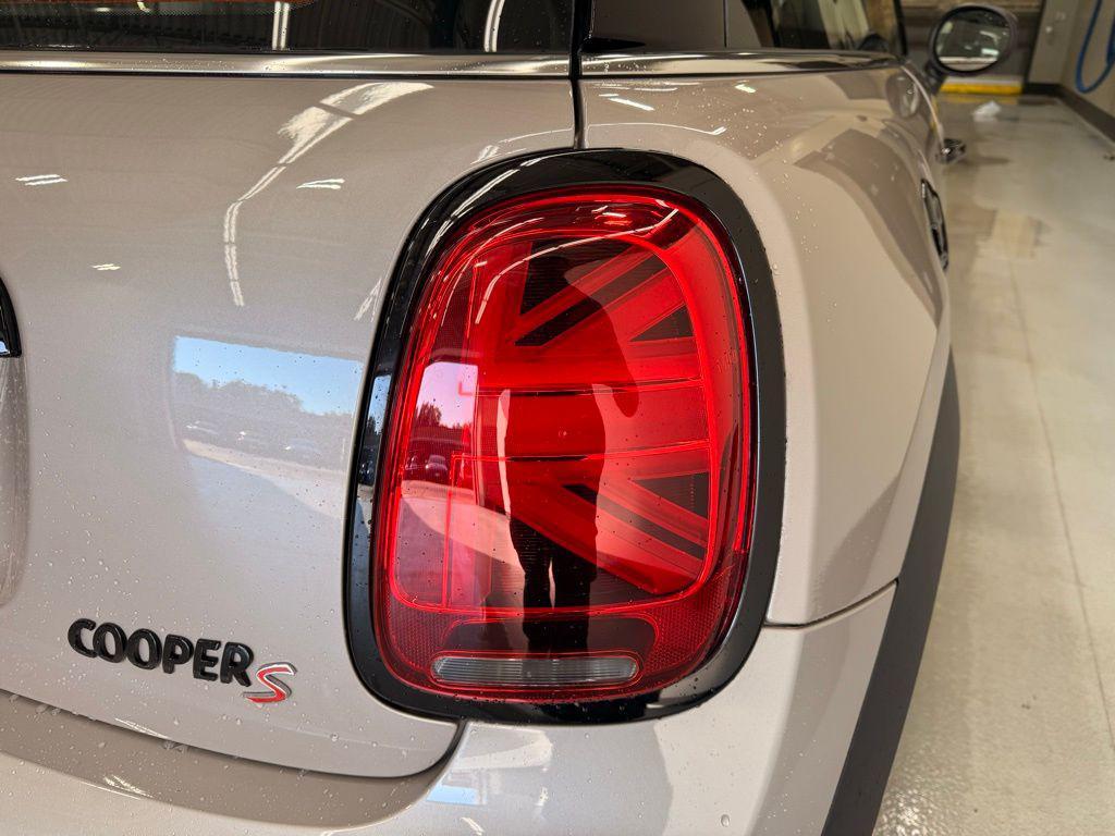 used 2023 MINI Hardtop car, priced at $26,499