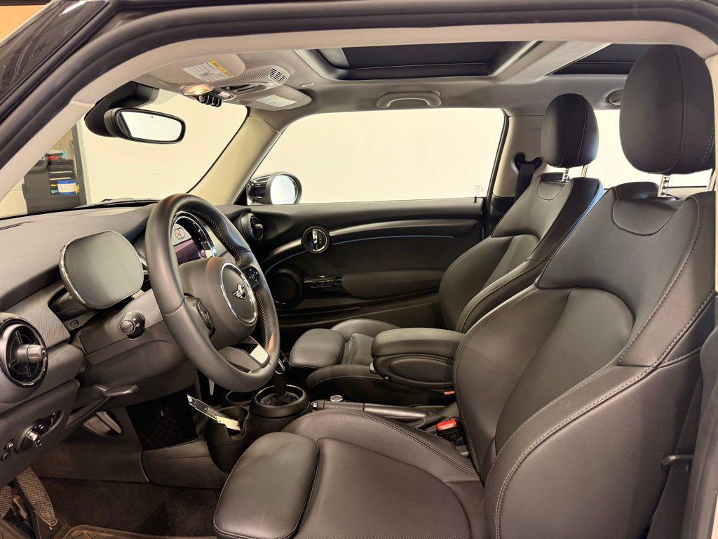 used 2023 MINI Hardtop car, priced at $26,499