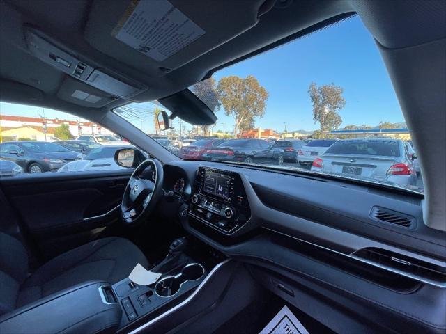 used 2021 Toyota Highlander car, priced at $20,999
