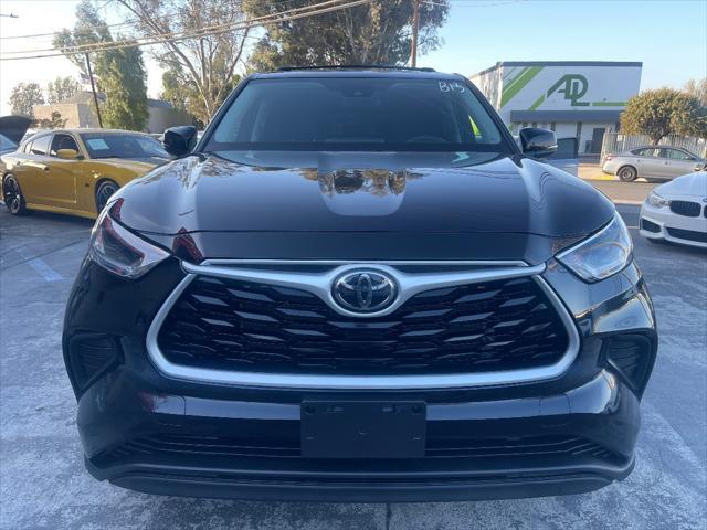 used 2021 Toyota Highlander car, priced at $20,999