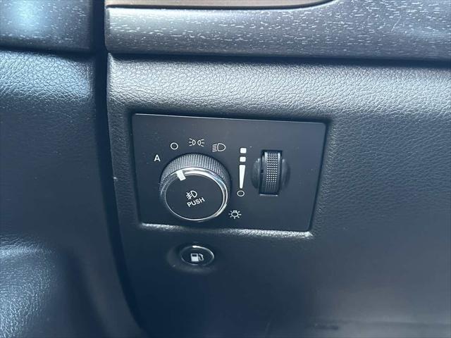 used 2015 Jeep Grand Cherokee car, priced at $10,000