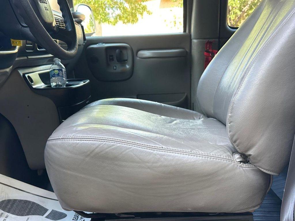 used 2001 GMC Savana 3500 car, priced at $8,500