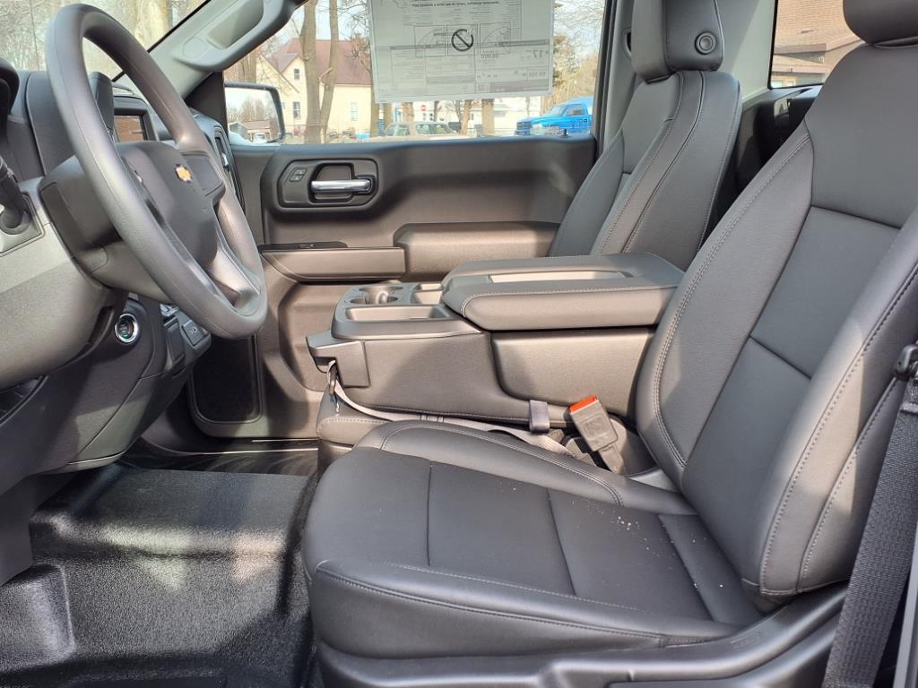new 2025 Chevrolet Silverado 1500 car, priced at $40,310