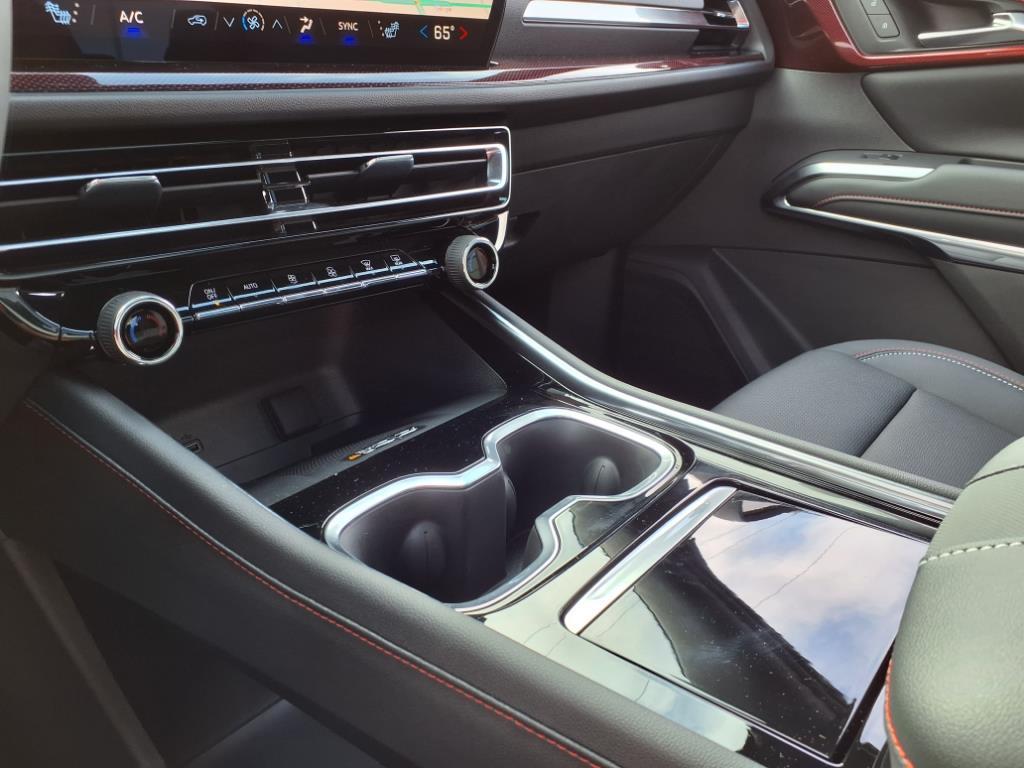 new 2025 Chevrolet Traverse car, priced at $51,790