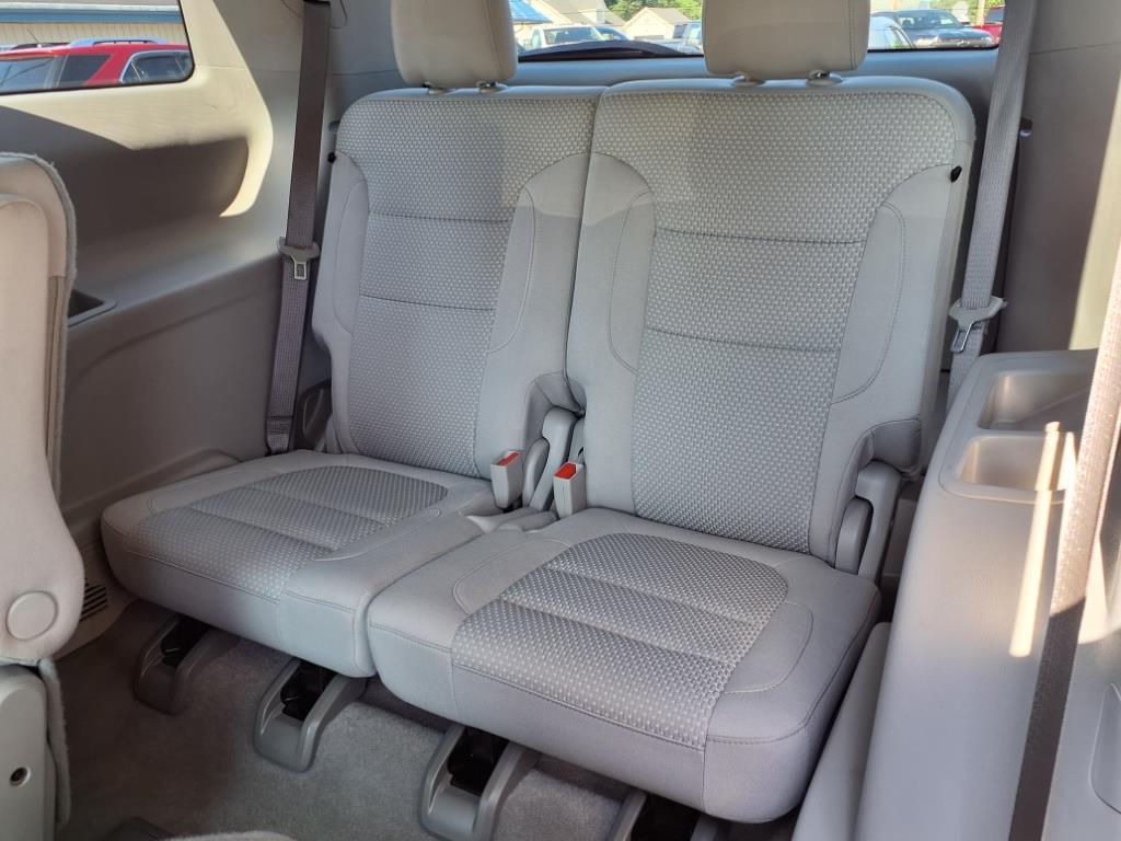 used 2021 GMC Acadia car, priced at $26,387