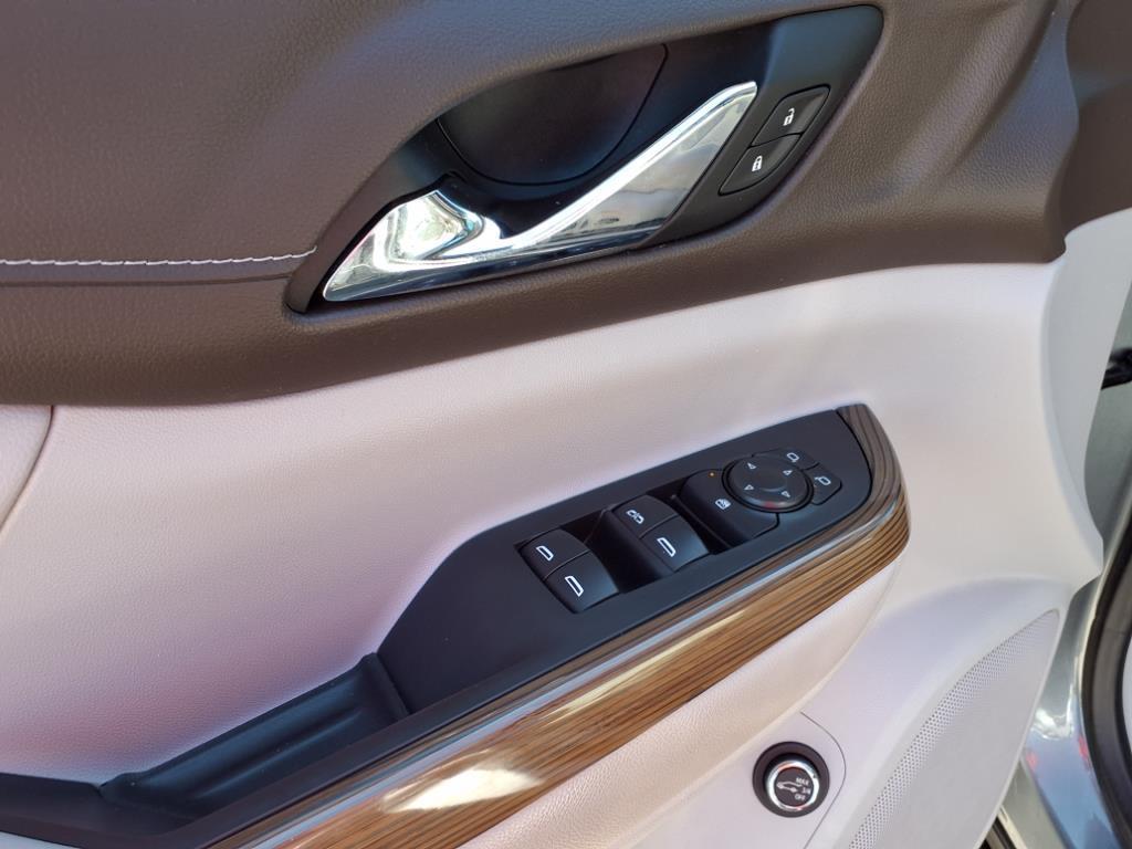 used 2021 GMC Acadia car, priced at $26,387