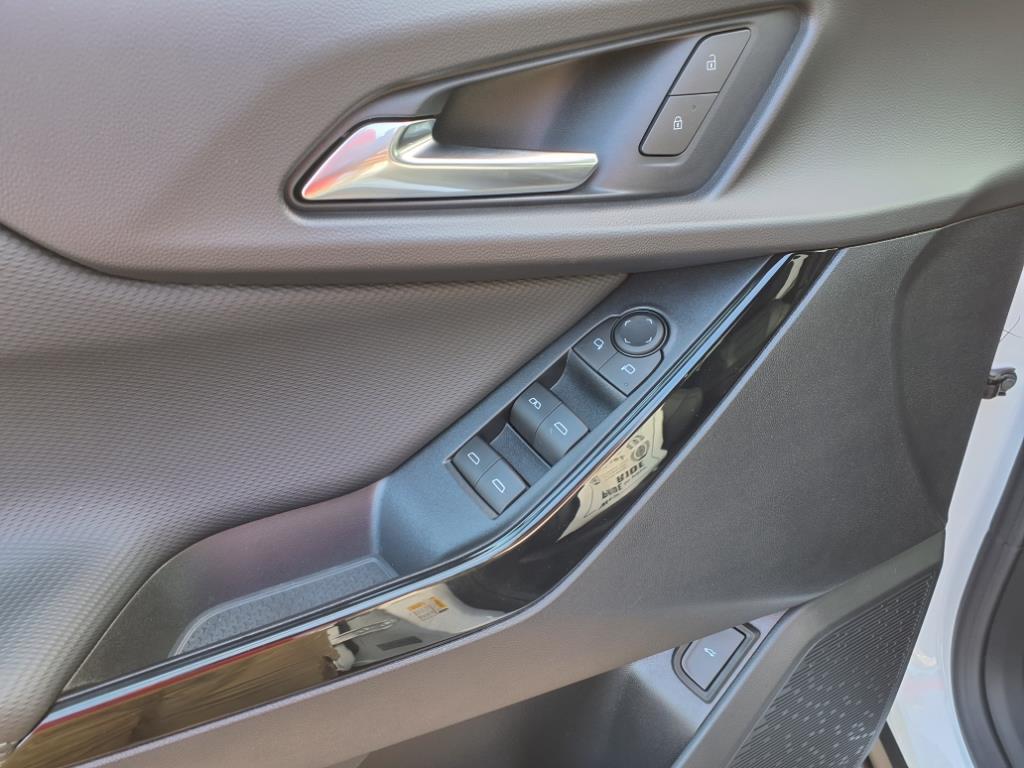 new 2026 Chevrolet Equinox car, priced at $32,570