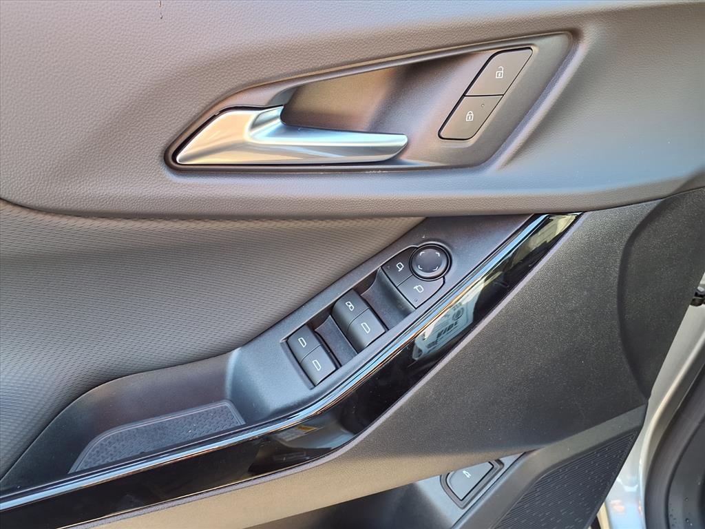 new 2026 Chevrolet Equinox car, priced at $33,680