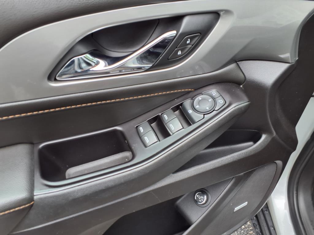 used 2020 Chevrolet Traverse car, priced at $32,990