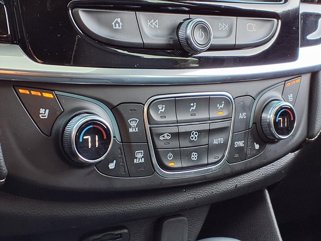 used 2023 Chevrolet Traverse car, priced at $37,519