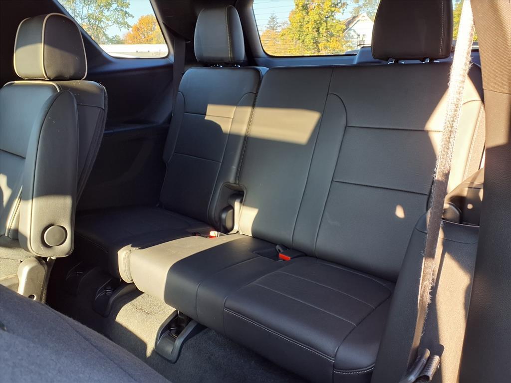 used 2023 Chevrolet Traverse car, priced at $37,519