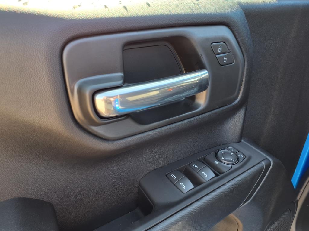 new 2025 Chevrolet Silverado 1500 car, priced at $42,425