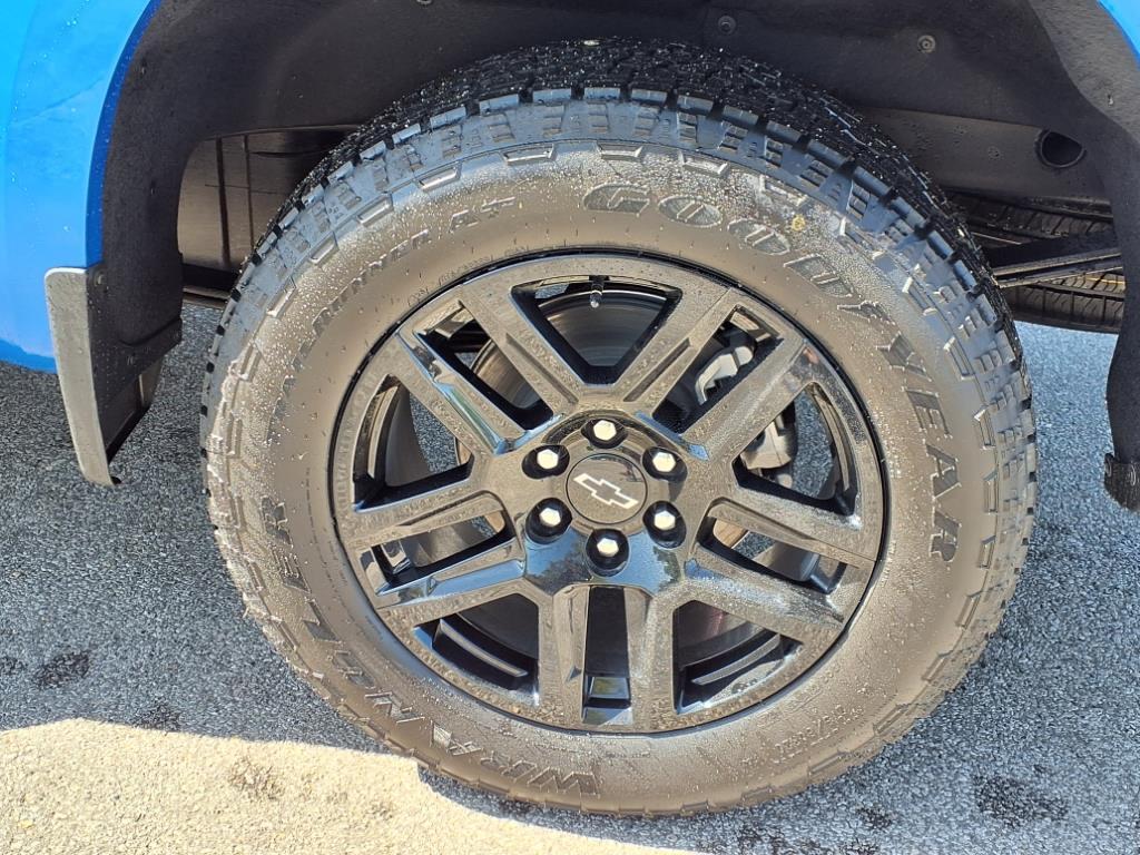 new 2025 Chevrolet Silverado 1500 car, priced at $42,425