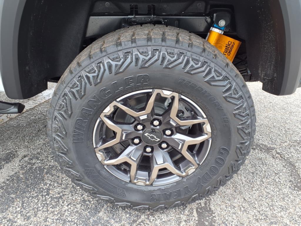 new 2025 Chevrolet Colorado car, priced at $51,180