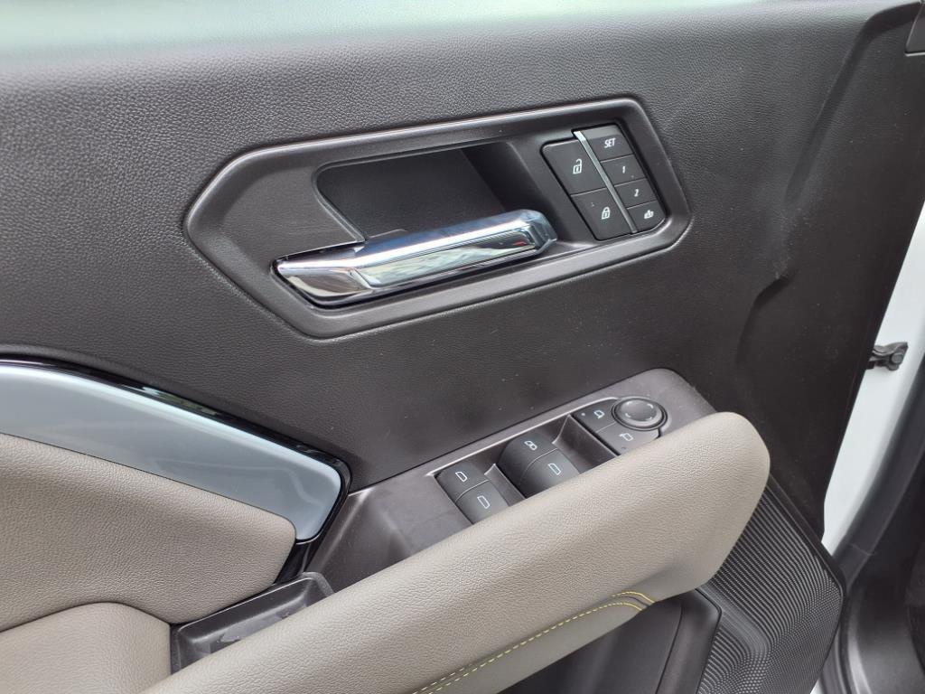 new 2025 Chevrolet Colorado car, priced at $51,180