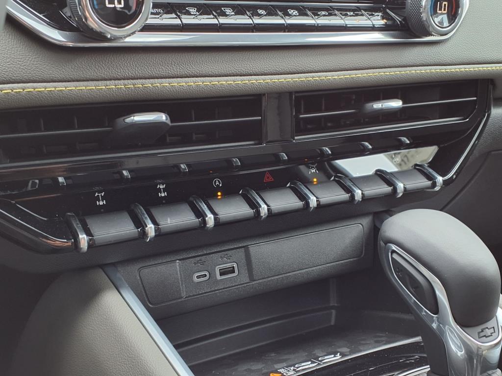 new 2025 Chevrolet Colorado car, priced at $51,180