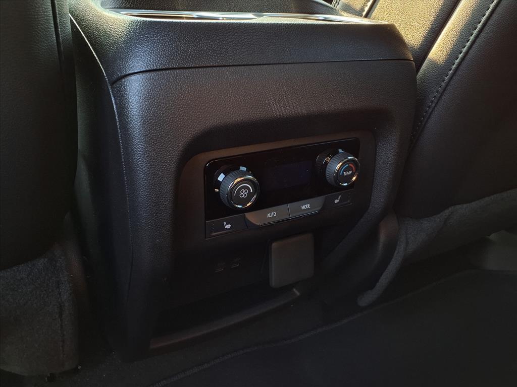 new 2026 Chevrolet Traverse car, priced at $53,195