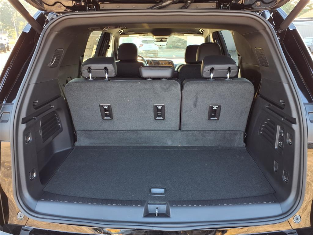 new 2026 Chevrolet Traverse car, priced at $53,195