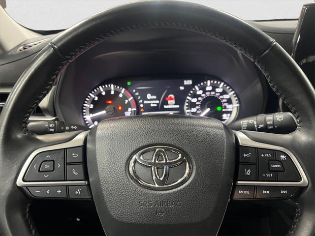 used 2023 Toyota Highlander car, priced at $36,987