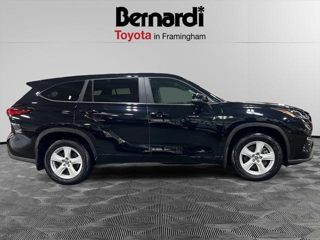 used 2023 Toyota Highlander car, priced at $36,987