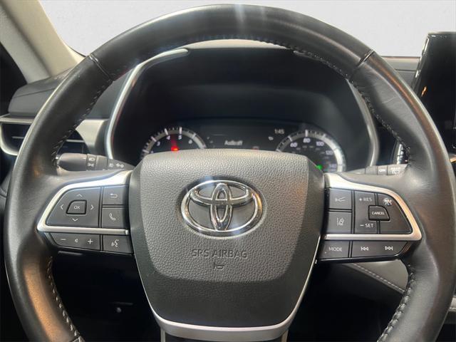 used 2023 Toyota Highlander car, priced at $39,892