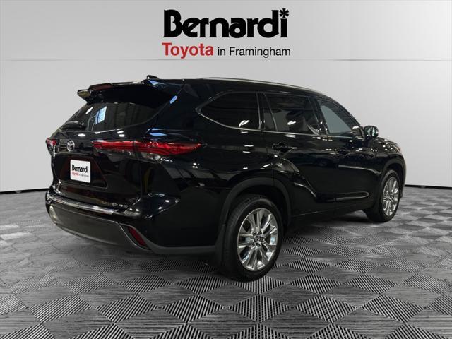 used 2022 Toyota Highlander car, priced at $43,992