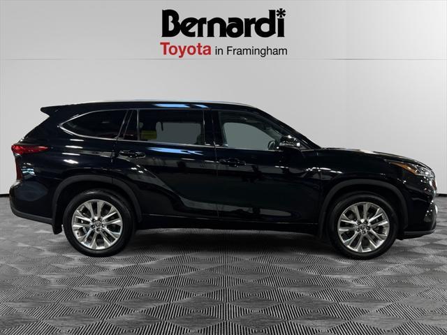 used 2022 Toyota Highlander car, priced at $43,992