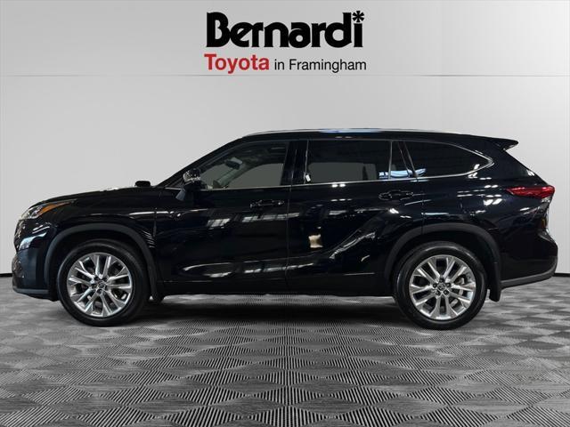 used 2022 Toyota Highlander car, priced at $43,992