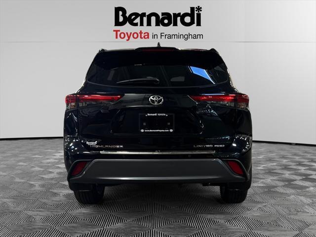 used 2022 Toyota Highlander car, priced at $43,992