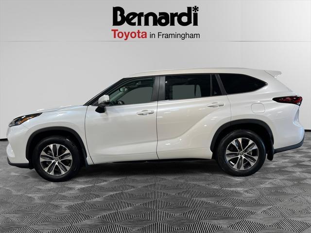 used 2024 Toyota Highlander car, priced at $42,179