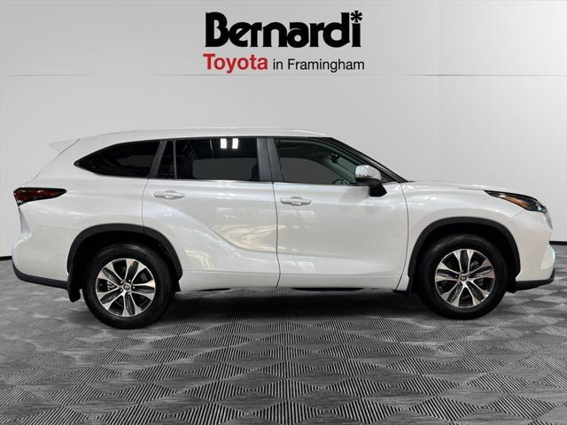 used 2024 Toyota Highlander car, priced at $42,179