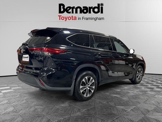 used 2020 Toyota Highlander car, priced at $27,205