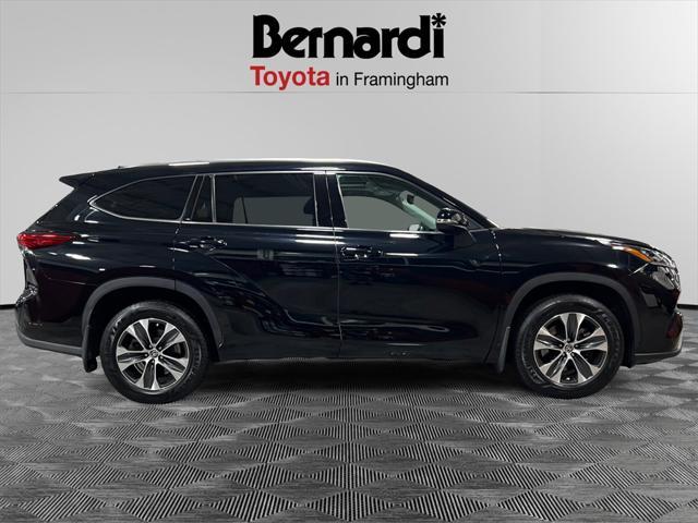 used 2020 Toyota Highlander car, priced at $27,205