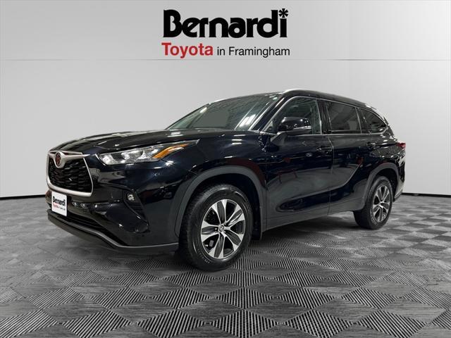 used 2020 Toyota Highlander car, priced at $28,308