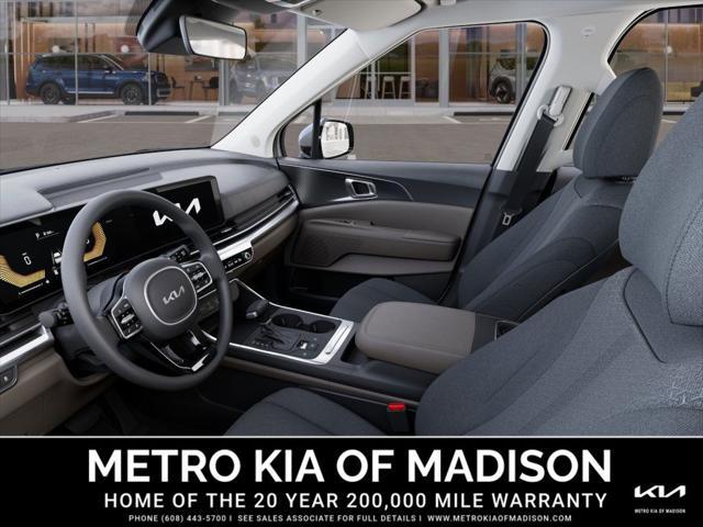 new 2025 Kia Carnival car, priced at $39,300